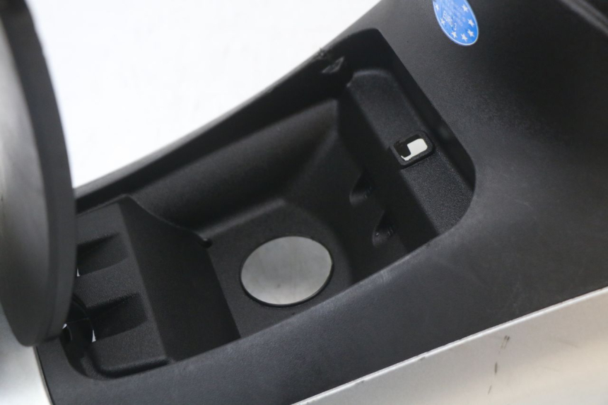 photo de TAPA DEPOSITO PIAGGIO MP3 LT 400 (2007 - 2012) - Vista general del producto