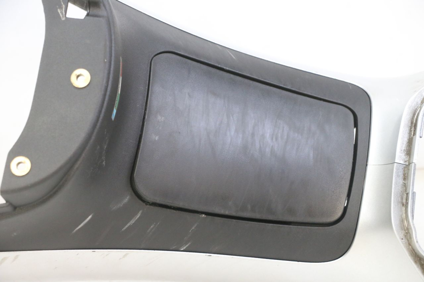 photo de TAPA DEPOSITO PIAGGIO MP3 LT 300 (2010 - 2016) - Zoom calidad de ocasión