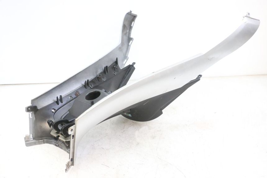 photo de TAPA DEPOSITO PIAGGIO MP3 LT 300 (2010 - 2016) - Recambio usado revisado