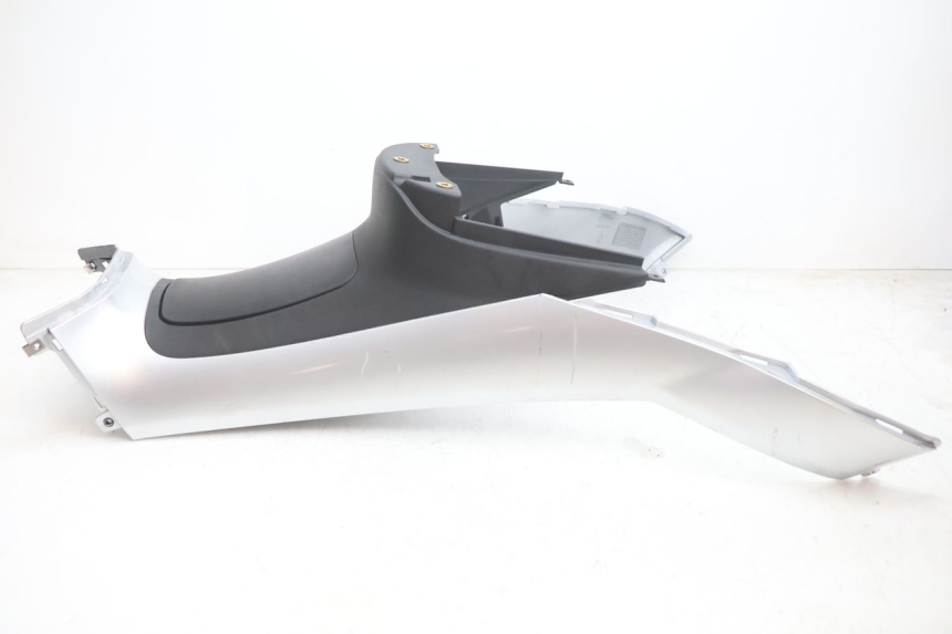 photo de TAPA DEPOSITO PIAGGIO MP3 LT 300 (2010 - 2016) - Primer plano técnico