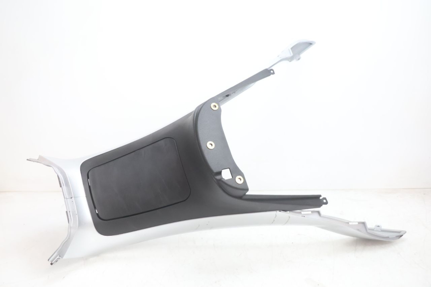 photo de TAPA DEPOSITO PIAGGIO MP3 LT 300 (2010 - 2016) - Estado de la superficie y material
