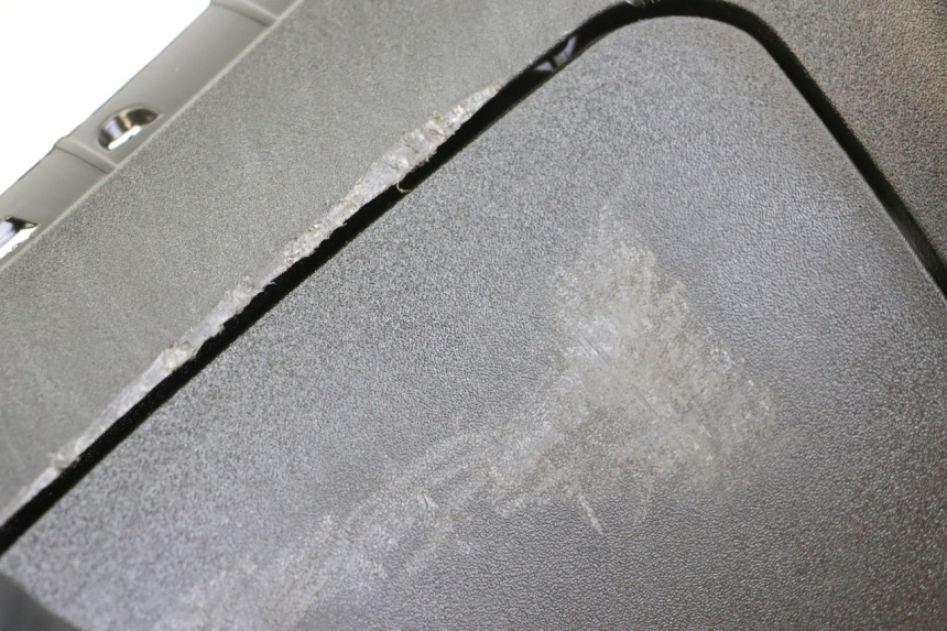 photo de CARENADO DE DEPÓSITO PIAGGIO MP3 500 (2014 - 2017) - Detalle de la pieza