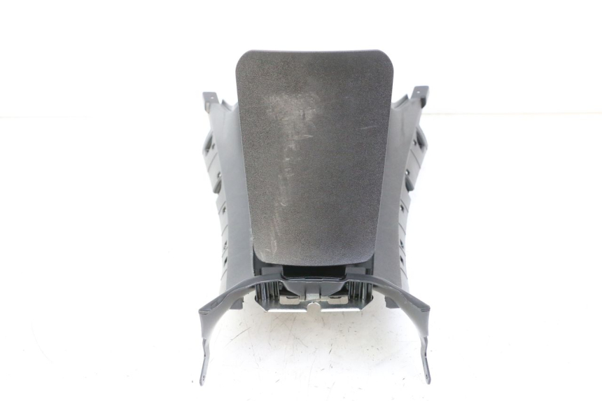 photo de CARENADO DE DEPÓSITO PIAGGIO MP3 500 (2014 - 2017) - Estado de la superficie y material