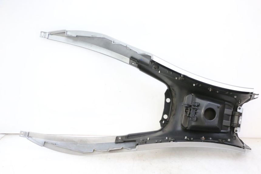 photo de CARENADO DE DEPÓSITO PIAGGIO MP3 500 (2014 - 2017) - Otra vista del artículo