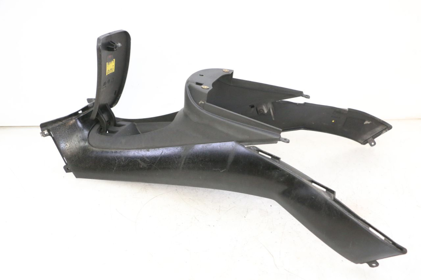 photo de TAPA DEPOSITO PIAGGIO MP3 500 (2011 - 2015) - Zoom sobre los componentes