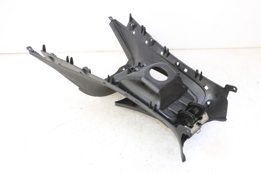 photo de TAPA DEPOSITO PIAGGIO MP3 125 (2006 - 2014) - Zoom estado de uso