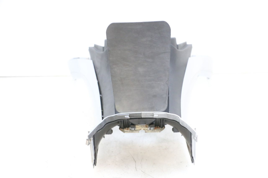 photo de CARENADO DE DEPÓSITO PIAGGIO MP3 RL 250 (2006 - 2010) - Inspección visual detallada