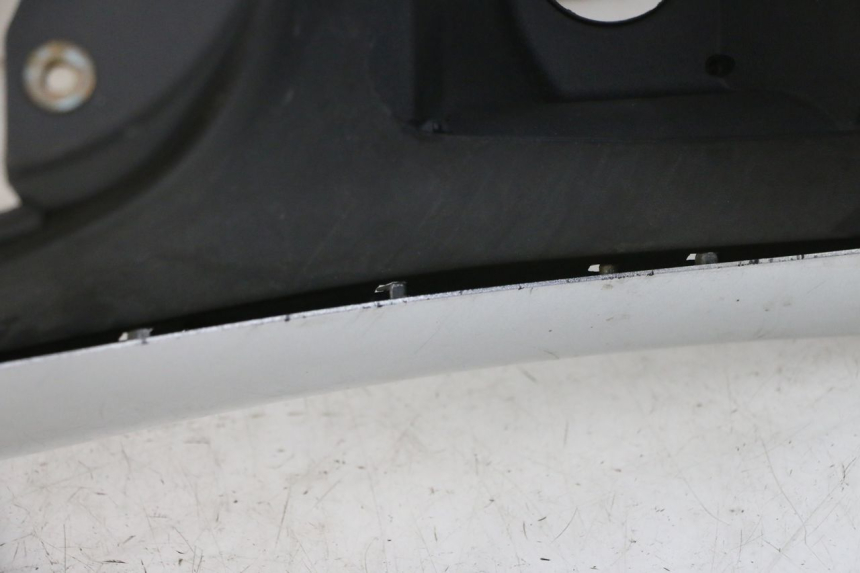 photo de CARENADO DE DEPÓSITO PIAGGIO MP3 RL 250 (2006 - 2010) - Ángulo de visión alternativo