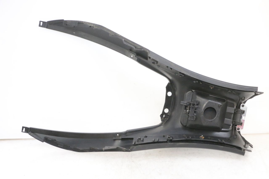 photo de TAPA DEPOSITO PIAGGIO MP3 500 (2016 - 2018) - Características distintivas