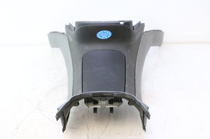 photo de TAPA DEPOSITO PIAGGIO MP3 125 (2006 - 2014) - Primer plano de alta resolución