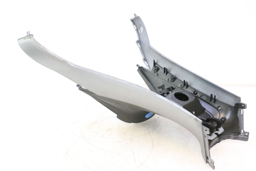photo de TAPA DEPOSITO PIAGGIO MP3 125 (2006 - 2014) - Zoom estado de uso