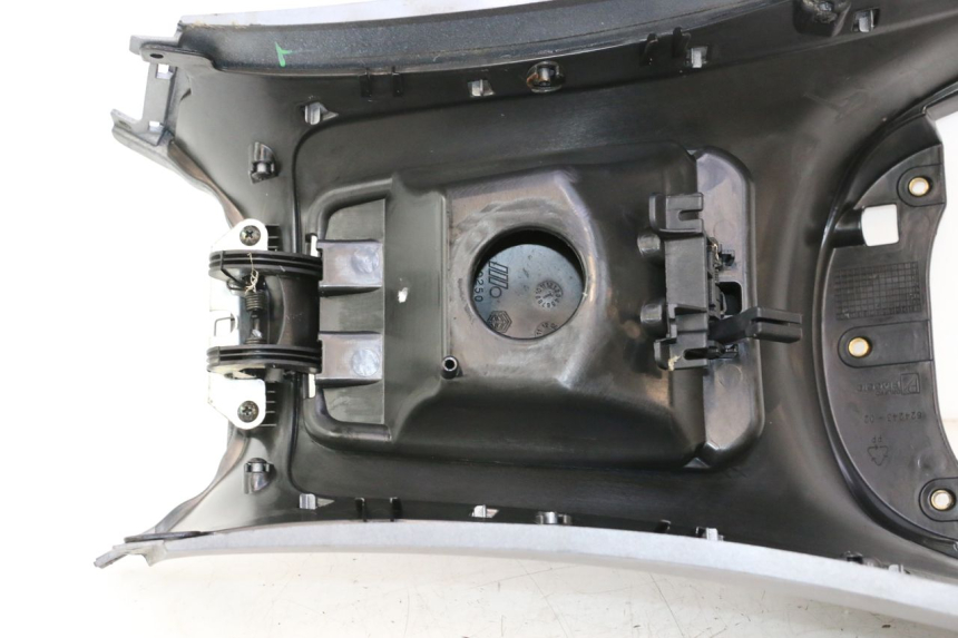 photo de TAPA DEPOSITO PIAGGIO MP3 125 (2006 - 2014) - Vista general del producto