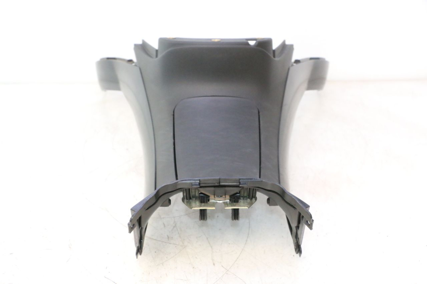 photo de TAPA DEPOSITO PIAGGIO MP3 500 (2011 - 2015) - Primer plano de alta resolución