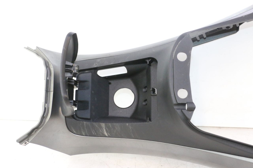 photo de TAPA DEPOSITO PIAGGIO MP3 500 (2016 - 2018) - Otra vista del artículo