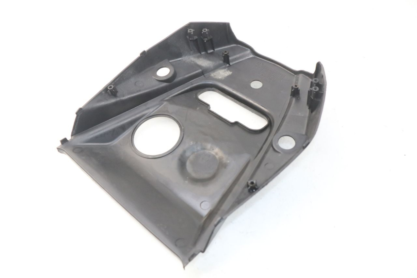 photo de TAPA DEPOSITO SYM ORBIT 2 4T 50 (2008 - 2017) - Detalle de la pieza