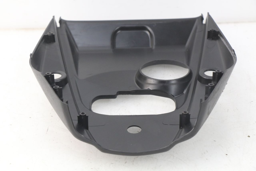 photo de TAPA DEPOSITO SYM ORBIT 2 4T 50 (2018 - 2022) - Detalles de los puntos de fijación