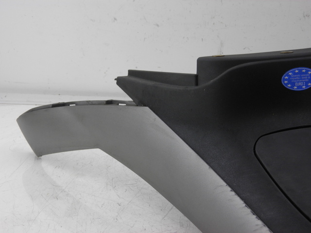 photo de TAPA DEPOSITO PIAGGIO MP3 RL 125 (2008 - 2009) - Zoom estado de uso