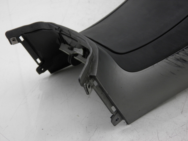 photo de TAPA DEPOSITO PIAGGIO MP3 RL 125 (2008 - 2009) - Estado de la superficie y material