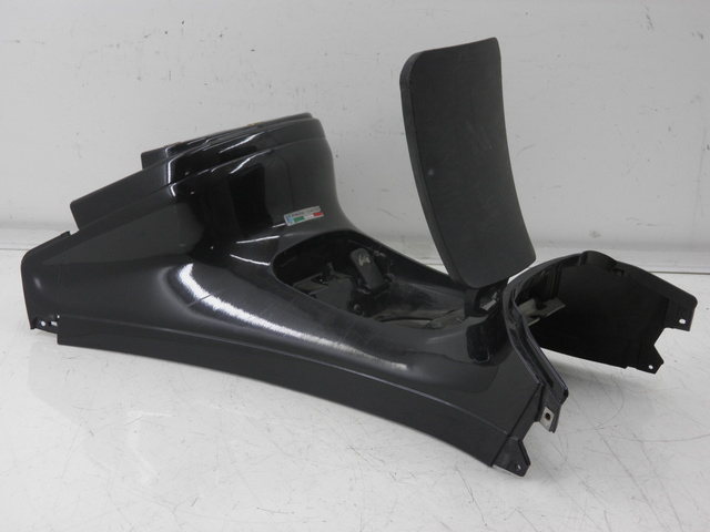 photo de TAPA DEPOSITO PIAGGIO XEVO - X EVO 125 (2010 - 2015) - Vista principal