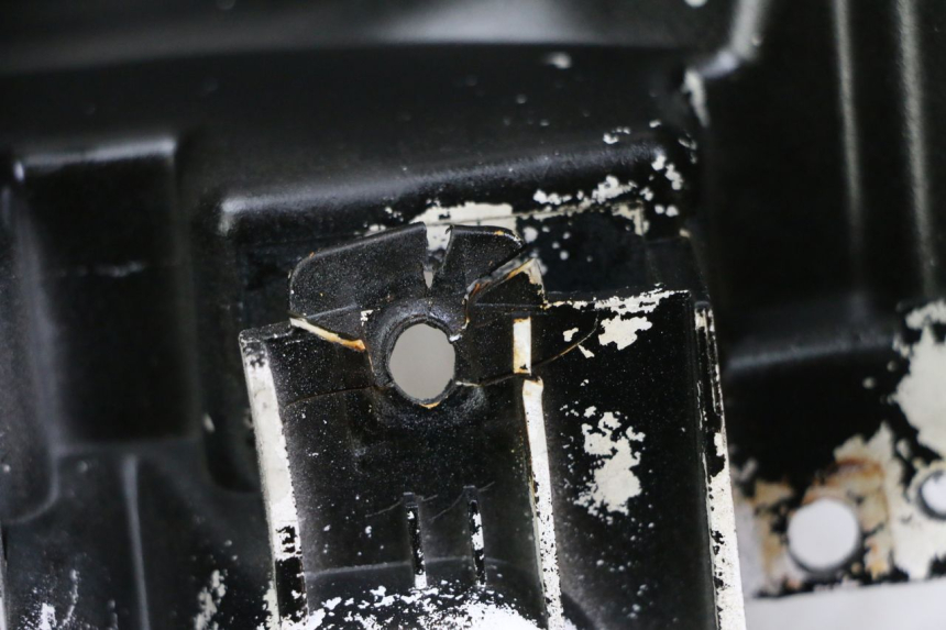 photo de TAPA DEPOSITO YAMAHA TZR 50 (2008 - 2016) - Detalle de la pieza