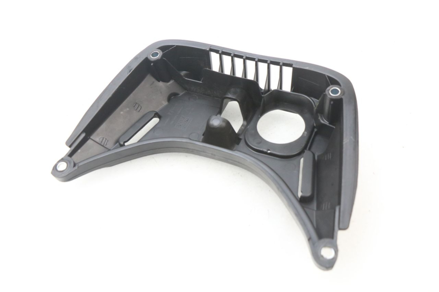 photo de CARENADO DE DEPÓSITO PIAGGIO VESPA GTS IE ABS 300 (2016 - 2018) - Detalle de la pieza