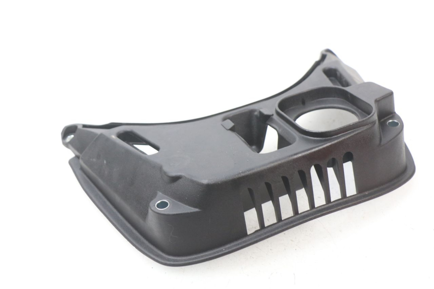 photo de CARENADO DE DEPÓSITO PIAGGIO VESPA GTS IE ABS 300 (2016 - 2018) - Zoom estado de uso