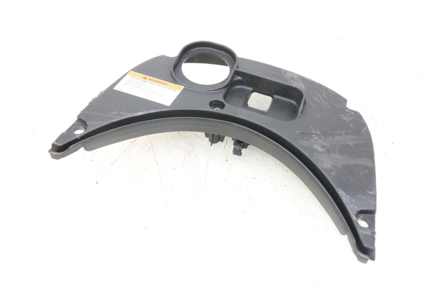 photo de TAPA DEPOSITO PIAGGIO VESPA PRIMAVERA 4T 50 (2021 - 2024) - Zoom estado de uso