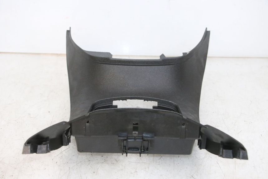 photo de CARENADO DE DEPÓSITO PIAGGIO X10 125 (2012 - 2017) - Primer plano técnico