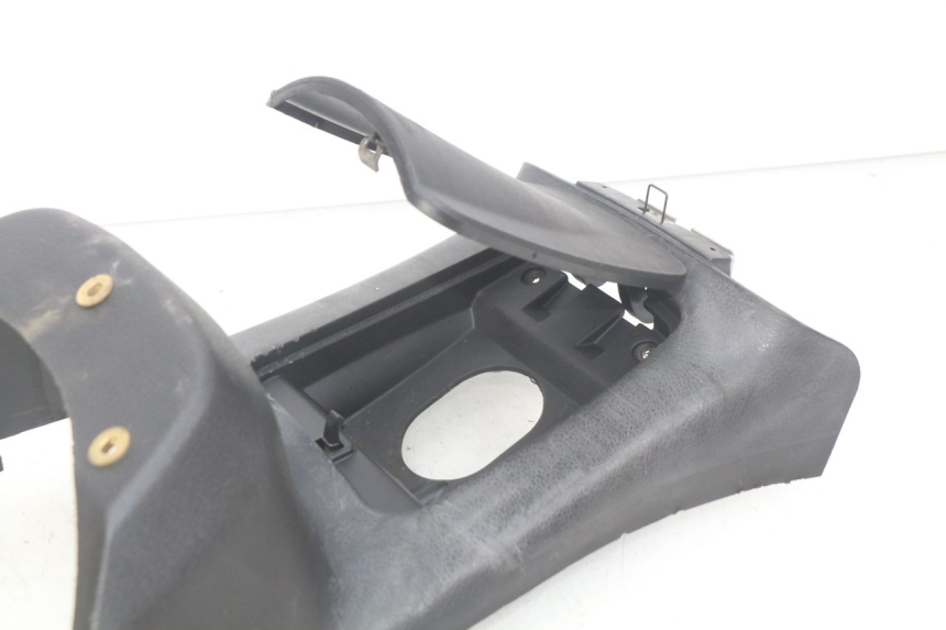 photo de CARENADO DE DEPÓSITO PIAGGIO X7 125 (2007 - 2013) - Estado de la superficie y material