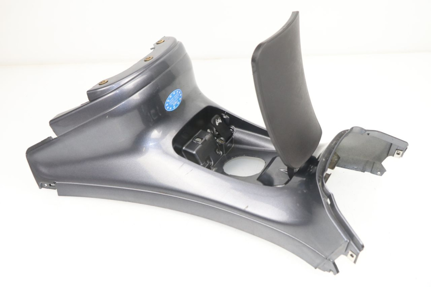 photo de TAPA DEPOSITO PIAGGIO X8 400 (2006 - 2007) - Otra perspectiva