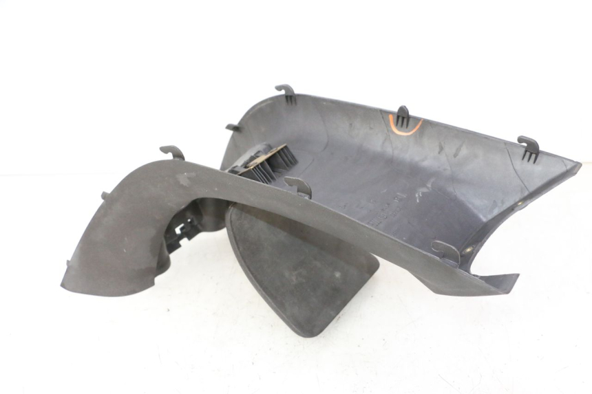 photo de CARENADO DE DEPÓSITO PIAGGIO X9 EVOLUTION 125 (2003 - 2007) - Primer plano técnico