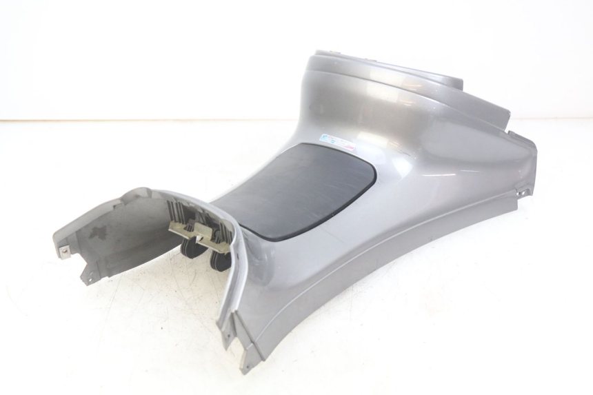 photo de CARENADO DE DEPÓSITO PIAGGIO XEVO - X EVO 125 (2007 - 2017) - Detalles de los puntos de fijación