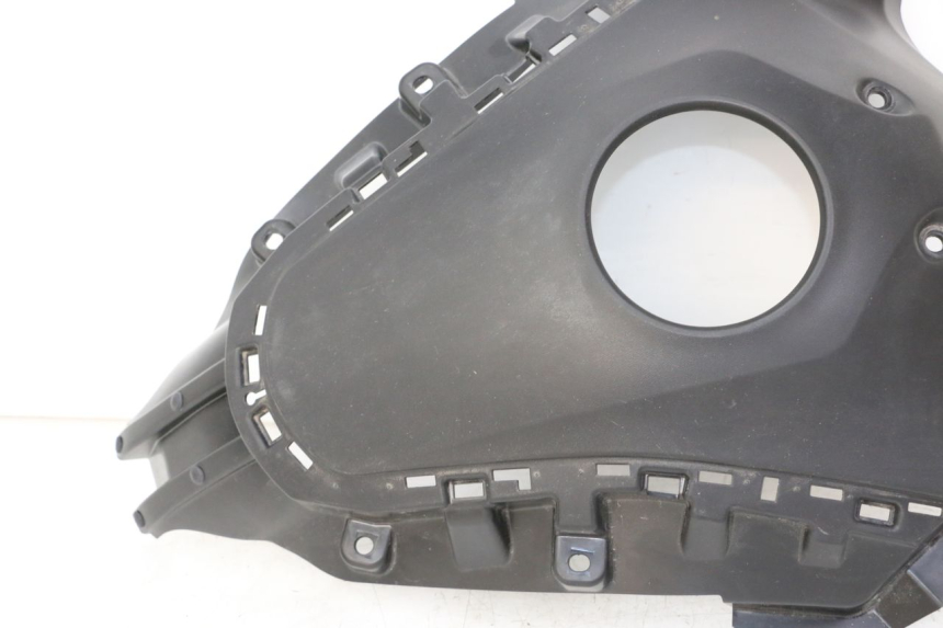 photo de TAPA DEPOSITO YAMAHA TRACER 7 700 (2020 - 2024) - Detalles de los puntos de fijación