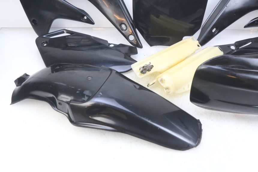 photo de CARROCERÍA CARENAJE COMPLETO HONDA CR 80 (2001 - 2003) - Enfoque en la estructura