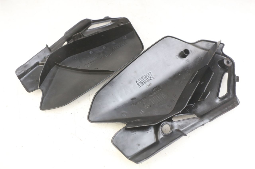 photo de CARROCERÍA CARENAJE COMPLETO HONDA CR 80 (2001 - 2003) - Primer plano técnico