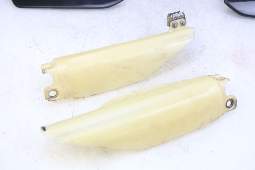 photo de CARROCERÍA CARENAJE COMPLETO HONDA CR 80 (2001 - 2003) - Estado de la superficie y material