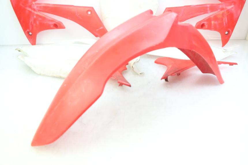 photo de CARROCERÍA CARENAJE COMPLETO HONDA CRF CR-F 450 (2009 - 2012) - Detalles de los puntos de fijación