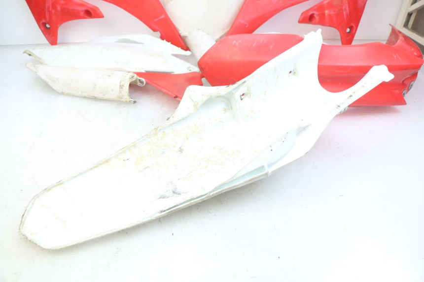 photo de CARROCERÍA CARENAJE COMPLETO HONDA CRF CR-F 450 (2009 - 2012) - Estado de la superficie y material