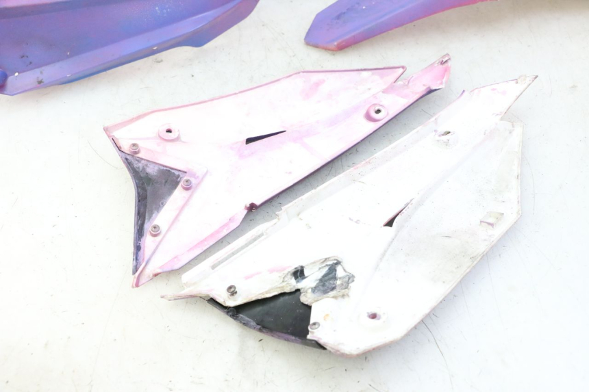 photo de CARROCERÍA CARÉNADO COMPLETO BSE DIRTBIKE PH10L 125 - Marcados y referencias originales