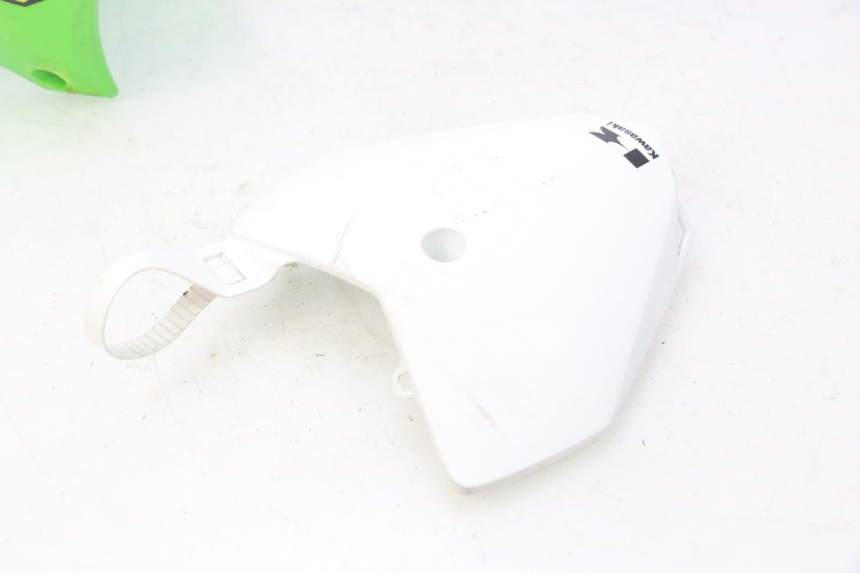 photo de CARROCERÍA CARENAJE COMPLETO KAWASAKI KLX 110 (2010 - 2022) - Zoom sobre los componentes