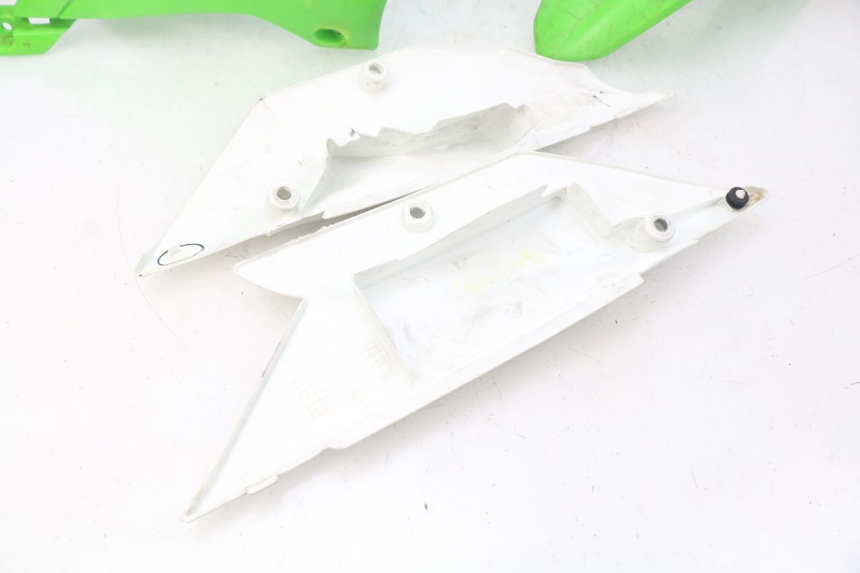 photo de CARROCERÍA CARENAJE COMPLETO KAWASAKI KLX 110 (2010 - 2022) - Zoom calidad de ocasión