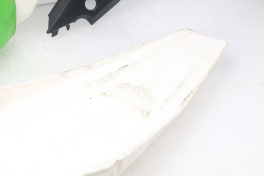 photo de CARROCERÍA CARENAJE COMPLETO KAWASAKI KX F KXF 450 (2012 - 2015) - Zoom sobre los componentes