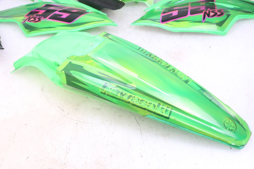 photo de COMPLETO CARENADO KAWASAKI KXF KX-F 250 (2017 - 2019) - Zoom sobre los componentes