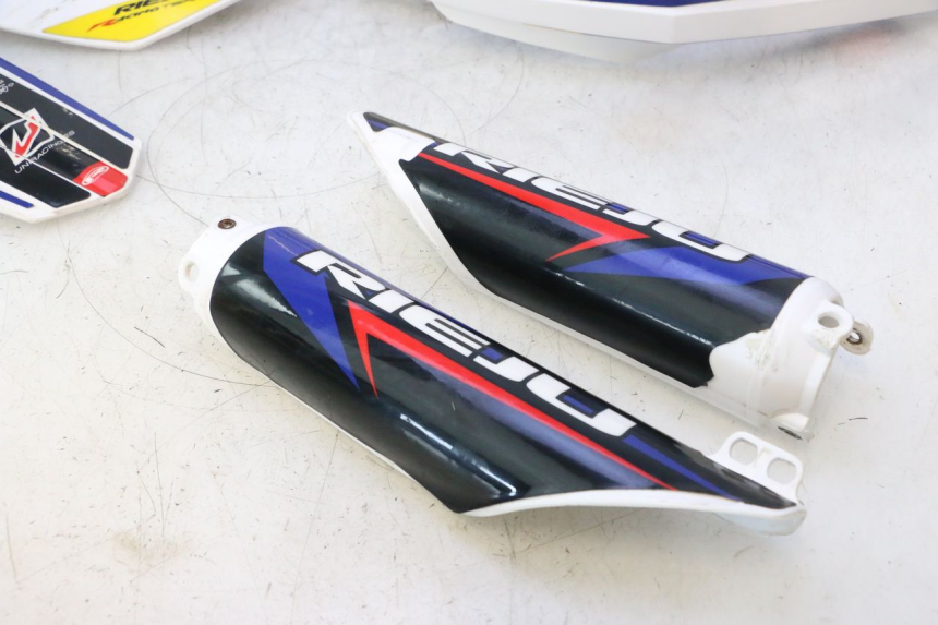photo de COMPLETO CARENADO RIEJU MRT PRO SUPERMOTARD 50 (2007 - 2018) - Primer plano técnico