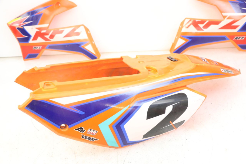 photo de CARROCERÍA CARENAJE COMPLETO APOLLO RFZ 125 - Zoom sobre los componentes