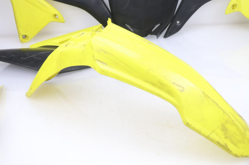 photo de COMPLETO CARENADO SUZUKI RM-Z RMZ 250 (2010 - 2016) - Características distintivas