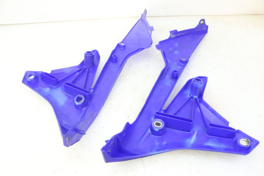 photo de COMPLETO CARENADO YAMAHA YZ-F YZF 250 (2014 - 2018) - Primer plano de alta resolución