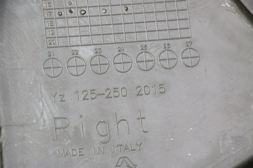 photo de COMPLETO CARENADO YAMAHA YZ 125 (1998 - 2005) - Estado de la superficie y material