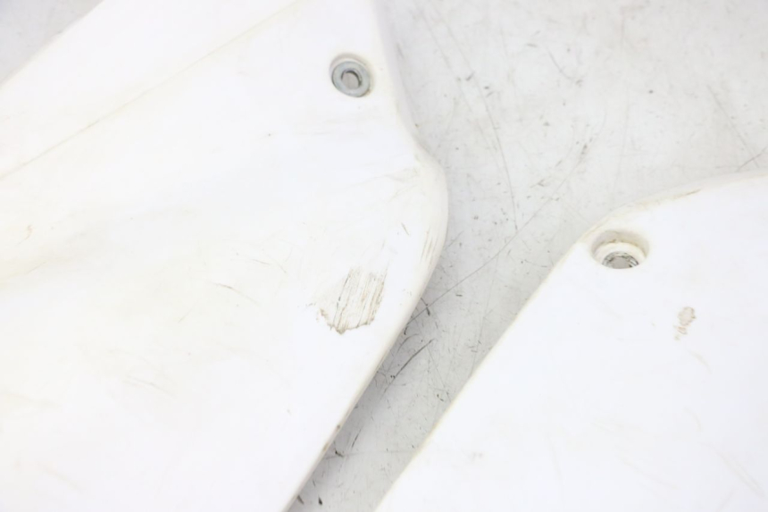 photo de COMPLETO CARENADO YAMAHA YZ 85 (2002 - 2018) - Estado de la superficie y material