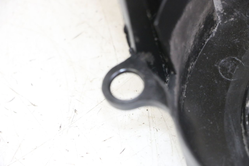 photo de TAPA ENCENDIDO MBK BOOSTER SPIRIT NAKED 50 (2004 - 2017) - Primer plano técnico